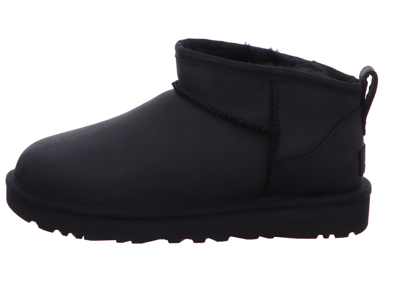 ugg_classic_ultra_mini_lthr_1174210_blk_3101